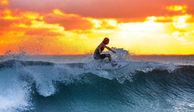 Energia delle onde, dal surf all’elettricità